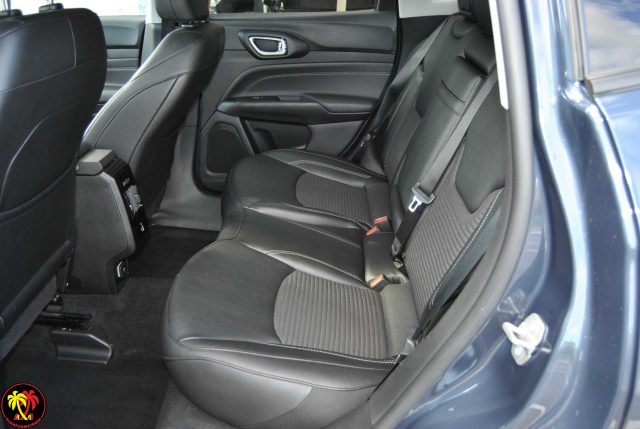 JEEP Compass usata, con Autoradio digitale