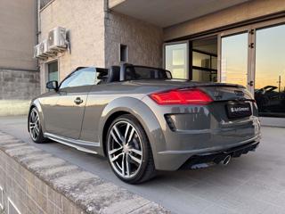AUDI TT usata, con Autoradio