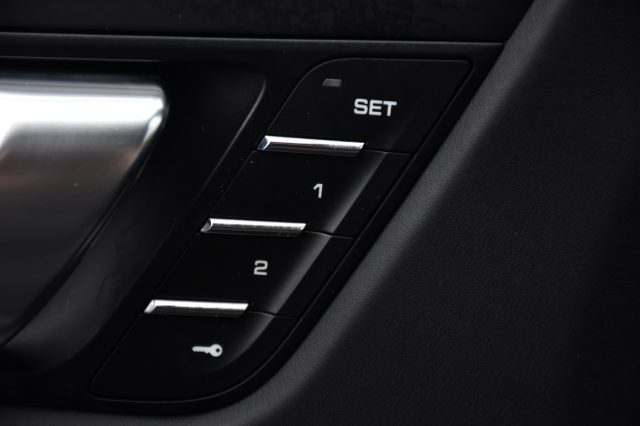 PORSCHE Macan usata, con Specchietti laterali elettrici