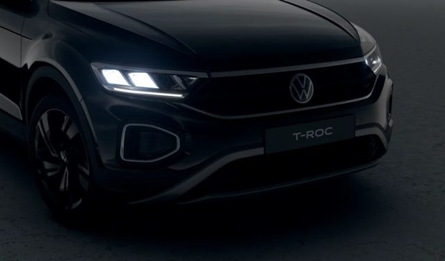 VOLKSWAGEN T-Roc usata, con Autoradio