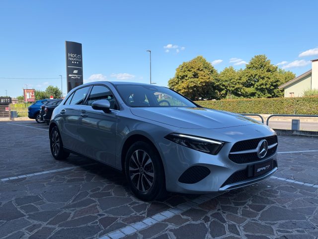 MERCEDES-BENZ A 180 usata, con Park Distance Control