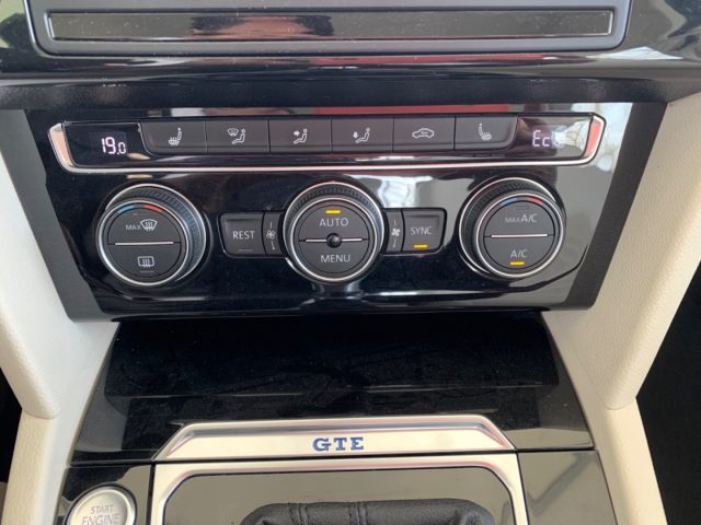 VOLKSWAGEN Passat usata, con Park Distance Control