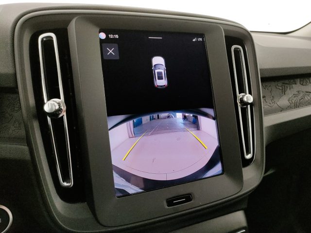 VOLVO XC40 usata, con Volante in pelle