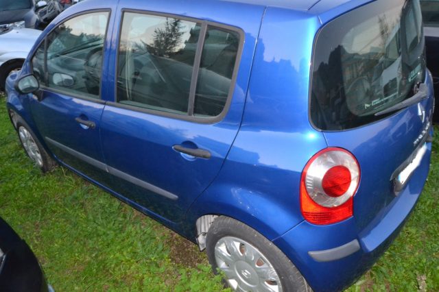 RENAULT Modus usata, con Chiusura centralizzata