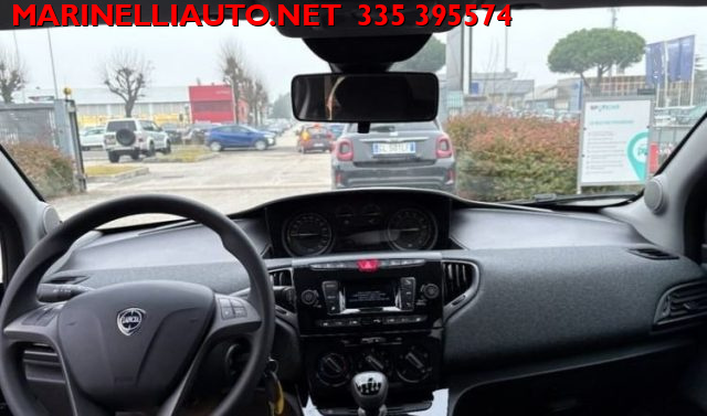 LANCIA Ypsilon usata, con ESP