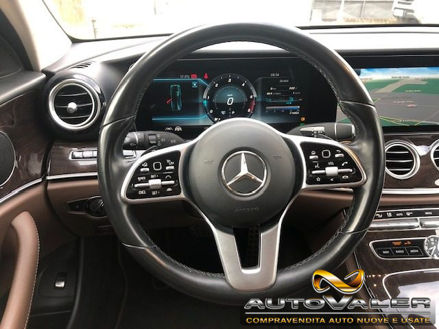 MERCEDES-BENZ E 200 usata, con ESP
