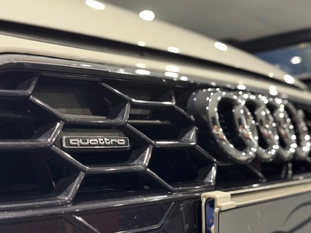 AUDI A4 usata, con USB