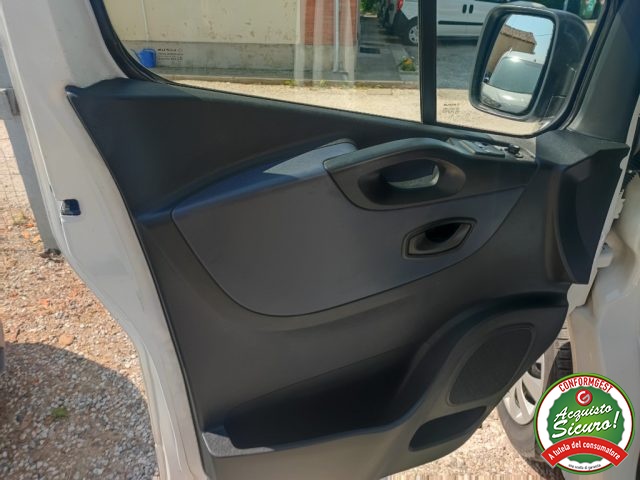 OPEL Vivaro usata, con Servosterzo