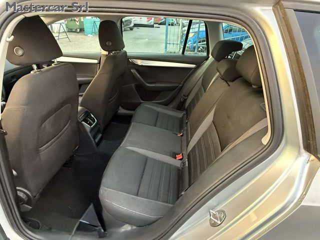 SKODA Octavia usata, con Sedile posteriore sdoppiato