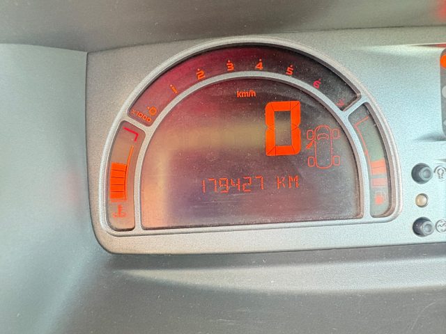 RENAULT Modus usata, con Lettore CD