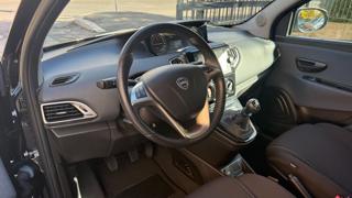 LANCIA Ypsilon usata, con Fendinebbia