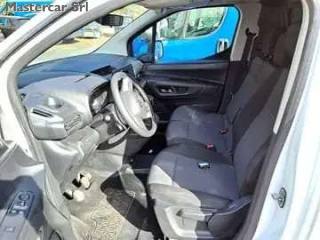 TOYOTA Proace City usata, con Autoradio