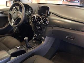 MERCEDES-BENZ B 180 usata, con Chiusura centralizzata