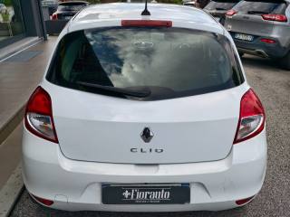 RENAULT Clio usata, con Alzacristalli elettrici