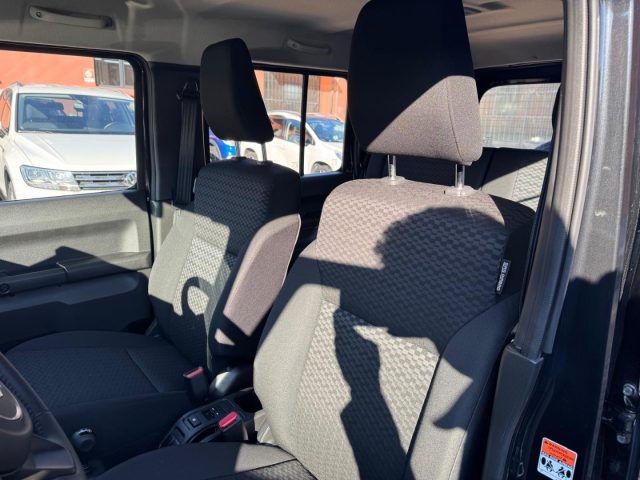 SUZUKI Jimny usata, con Sedile posteriore sdoppiato