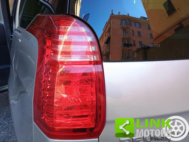 PEUGEOT 5008 usata, con Marmitta catalitica