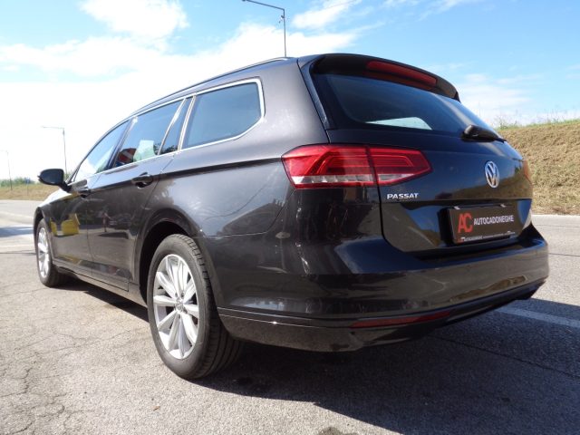 VOLKSWAGEN Passat Variant usata, con Autoradio