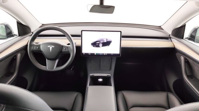 TESLA Model Y usata, con Climatizzatore