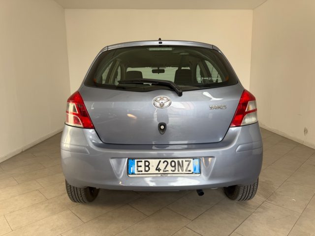 TOYOTA Yaris usata 3