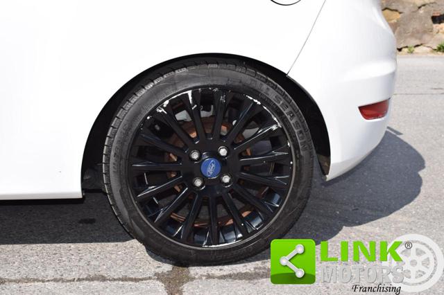 FORD Fiesta usata, con Sedile posteriore sdoppiato