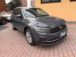VOLKSWAGEN Tiguan usata, con Airbag laterali
