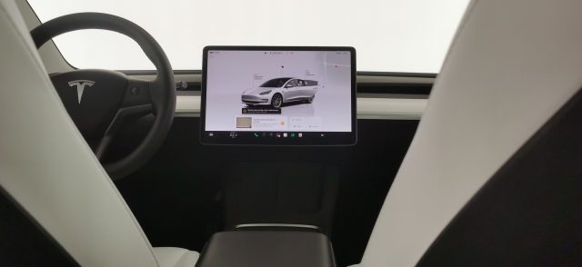 TESLA Model 3 usata, con MP3