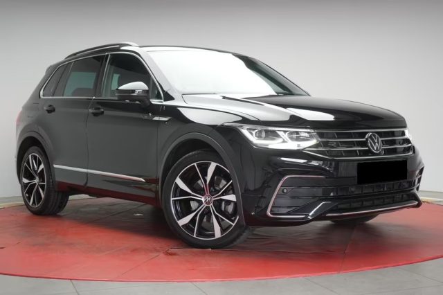 VOLKSWAGEN Tiguan usata, con Airbag laterali