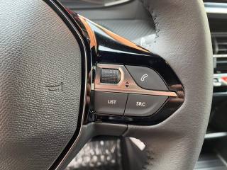 PEUGEOT 2008 usata, con Airbag testa
