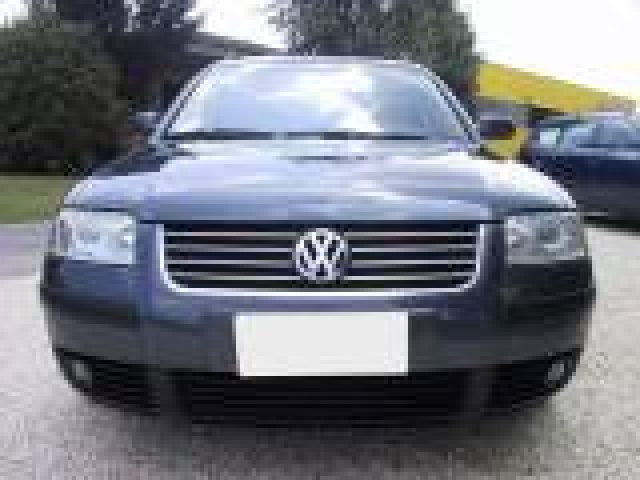 VOLKSWAGEN Passat usata, con ABS