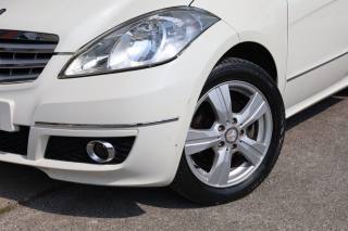 MERCEDES-BENZ A 180 usata, con Specchietti laterali elettrici