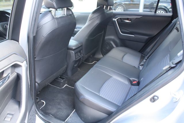 TOYOTA RAV 4 MY23 usata, con Fendinebbia