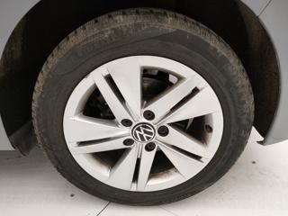 VOLKSWAGEN Golf usata, con USB