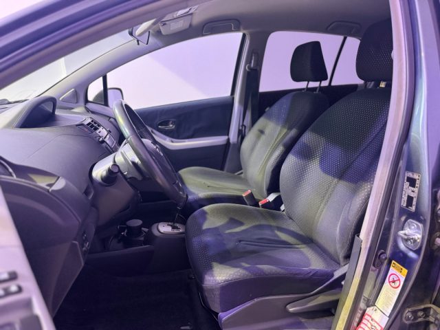 TOYOTA Yaris usata 3