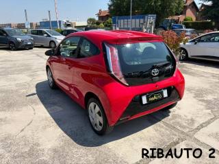 TOYOTA Aygo usata, con Luci diurne