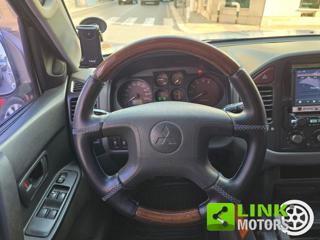 MITSUBISHI Pajero usata 29