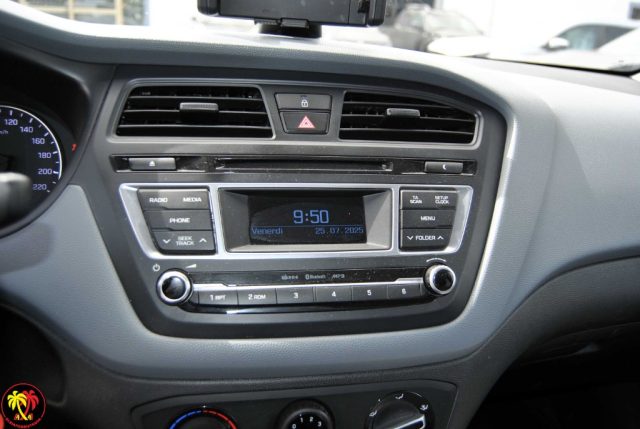 HYUNDAI i20 usata, con Climatizzatore