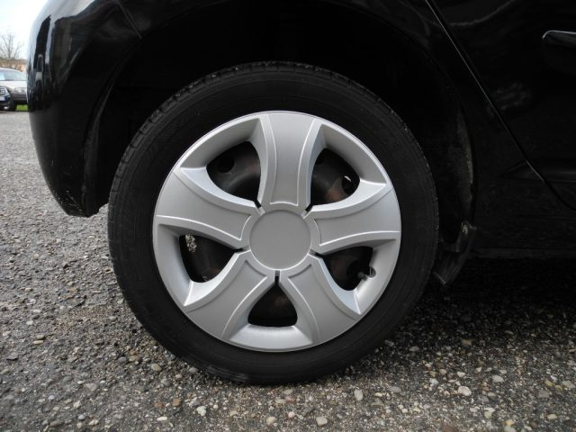 KIA Picanto usata, con Pneumatici estivi