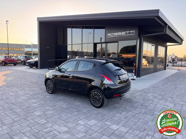 LANCIA Ypsilon usata, con Controllo automatico clima