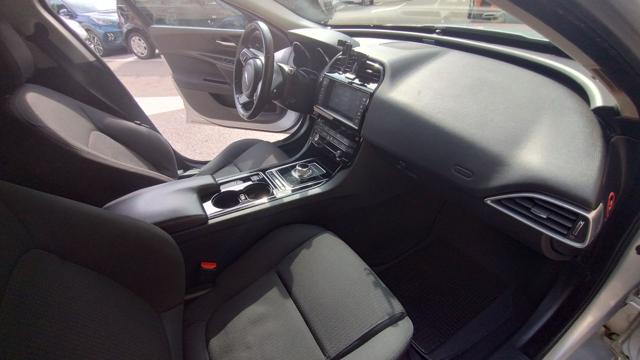 JAGUAR XE usata, con Sensore di pioggia