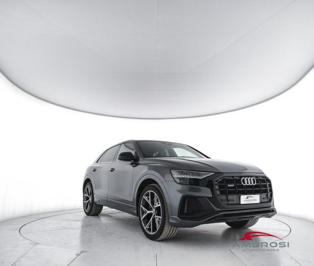 AUDI Q8 usata 1