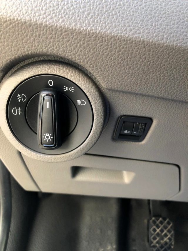 VOLKSWAGEN Caravelle usata, con Chiamata automatica per emergenze
