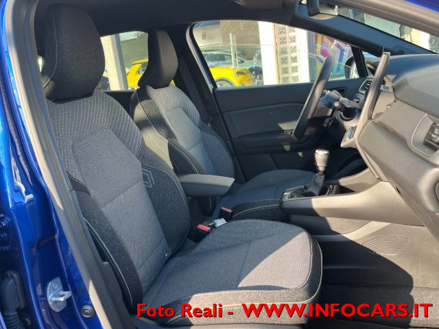 RENAULT Captur usata, con Autoradio