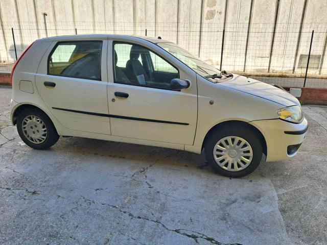 FIAT Punto usata 9