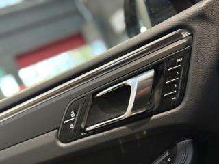 PORSCHE Macan usata, con Touch screen
