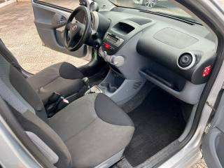 TOYOTA Aygo usata 11