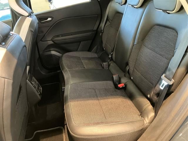 RENAULT Captur usata, con Volante in pelle