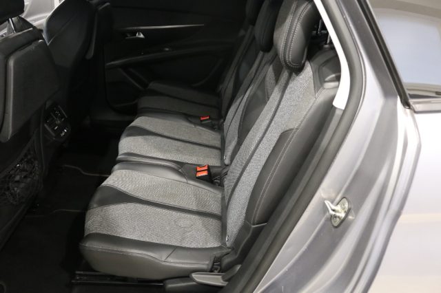 PEUGEOT 5008 usata, con Sensore di luce