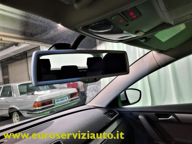 VOLKSWAGEN Passat usata 44