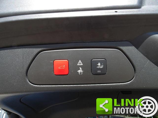 OPEL Grandland X usata, con Luci diurne