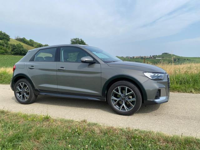 AUDI A1 usata, con Autoradio